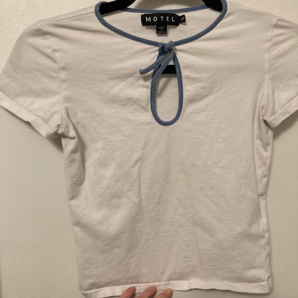 Motel Rocks Cropped White Tee with Blue Trim - Picture 5 of 5